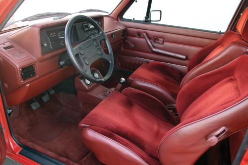 SE72-BUG-VW-84GTi-interior.jpg